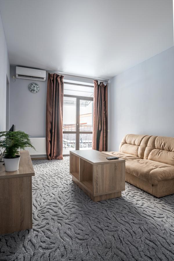 Aqua Marina Hotel Kherson Bagian luar foto
